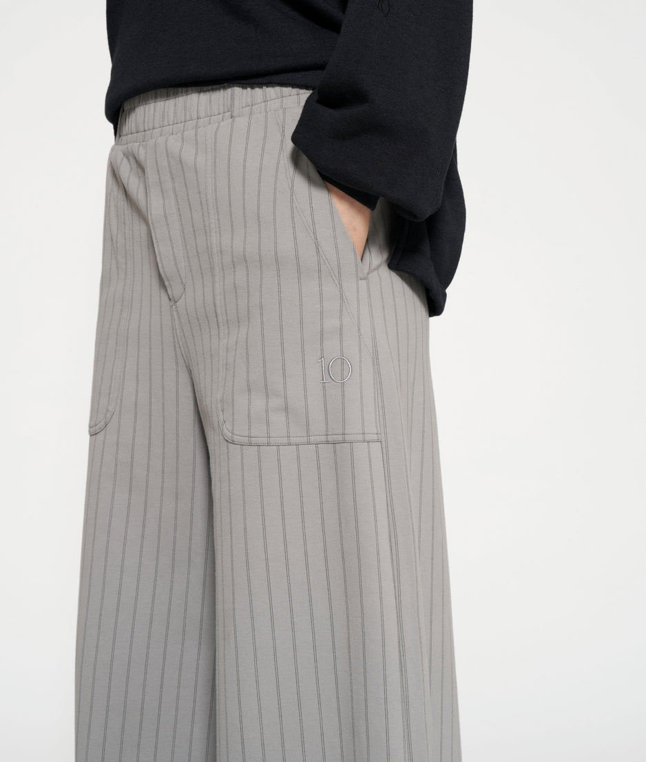 wide jogger pinstripe | graphite