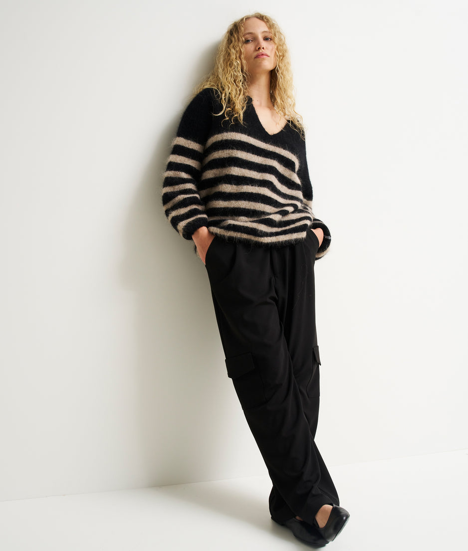 soft hairy sweater stripes | black/light latte