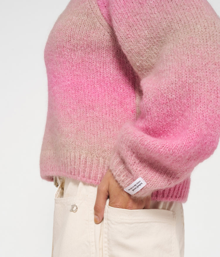 v-neck sweater gradient knit | pink