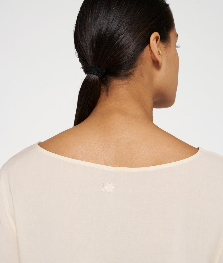 flowy blouse | light natural