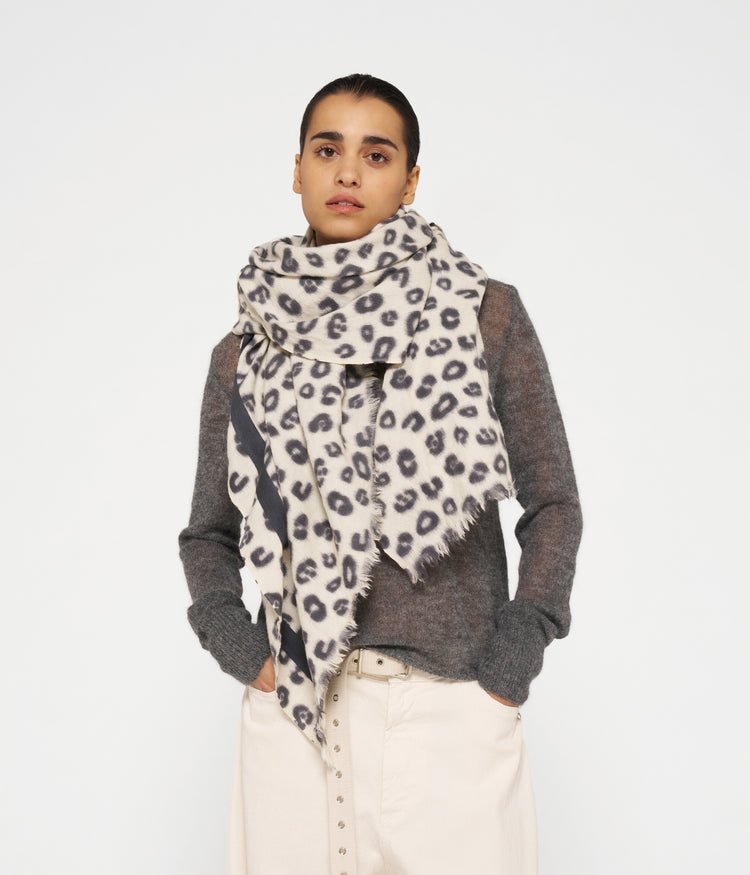 scarf boiled wool leopard | oyster