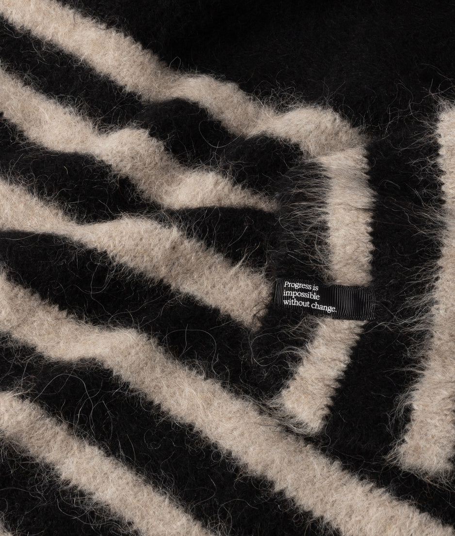 soft hairy sweater stripes | black/light latte