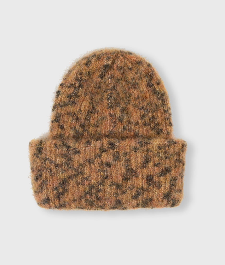 knitted beanie leopard | saddle brown