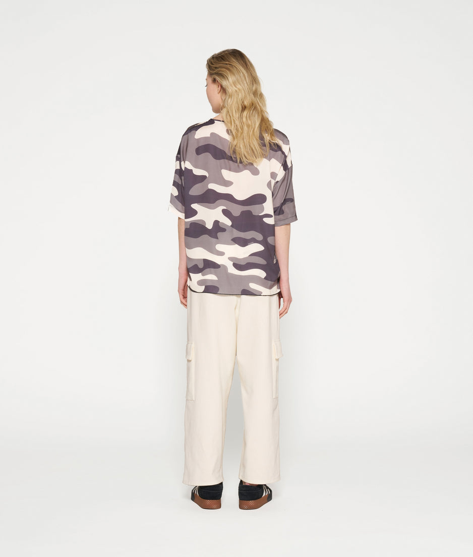 tee blouse camo | sage