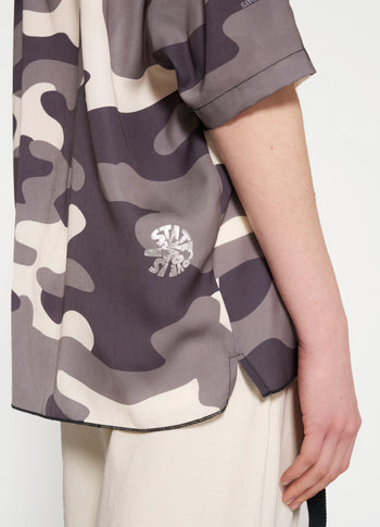 tee blouse camo | sage